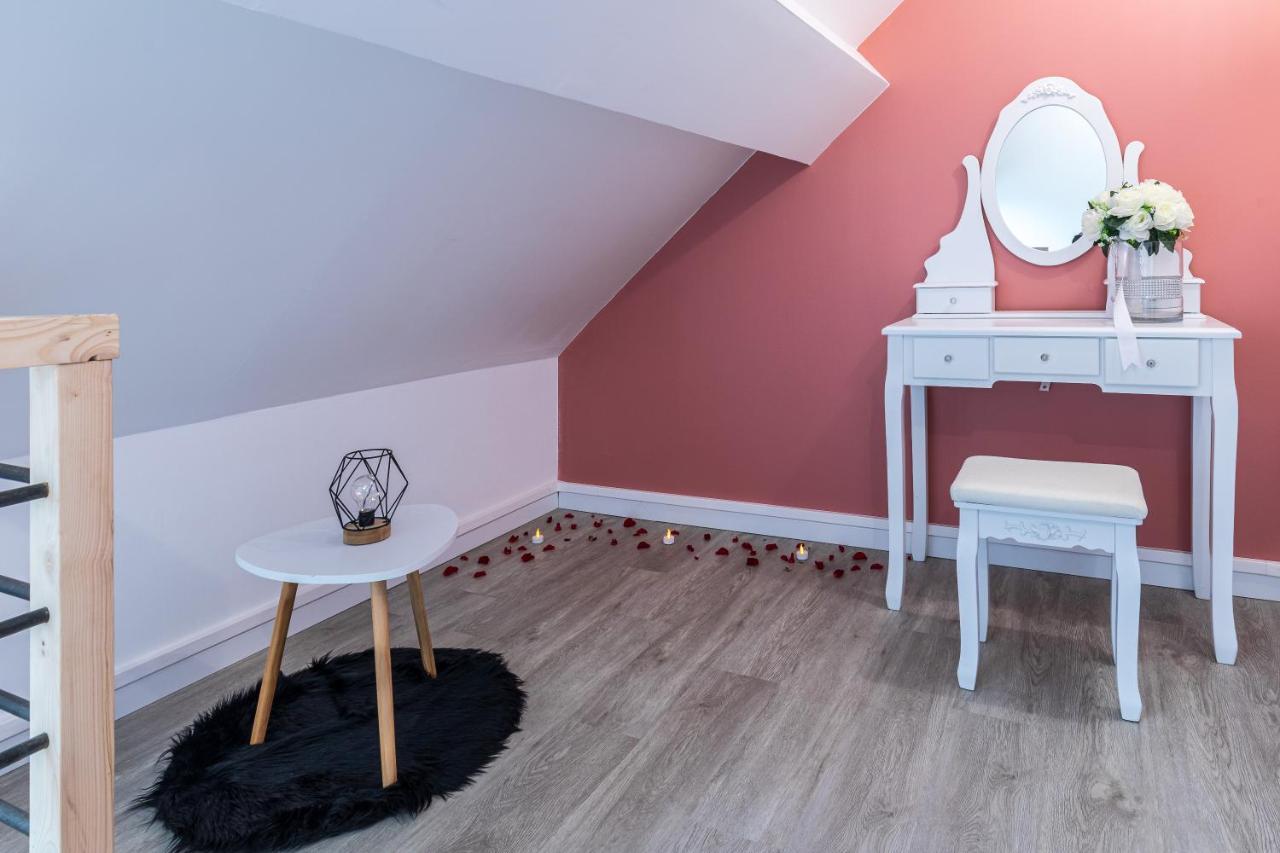 Suite L'echappee Pezarches Buitenkant foto